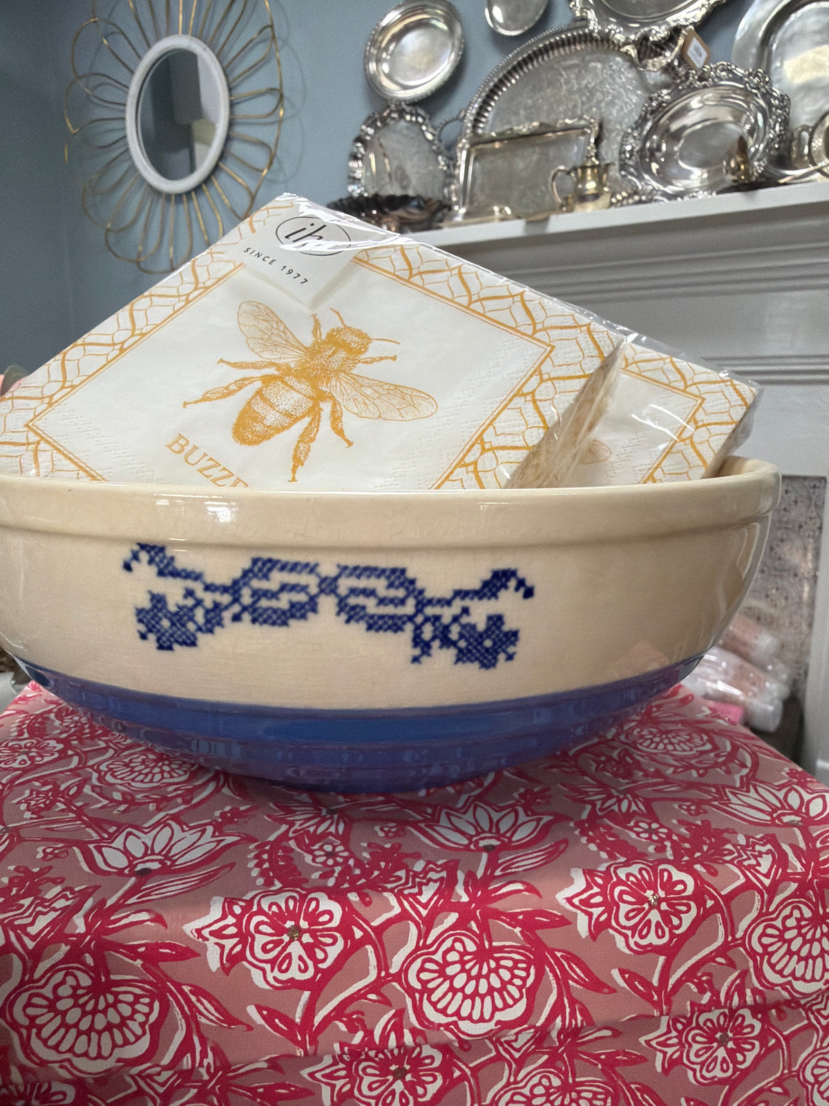 Vintage Universal Pottery Blue and White
