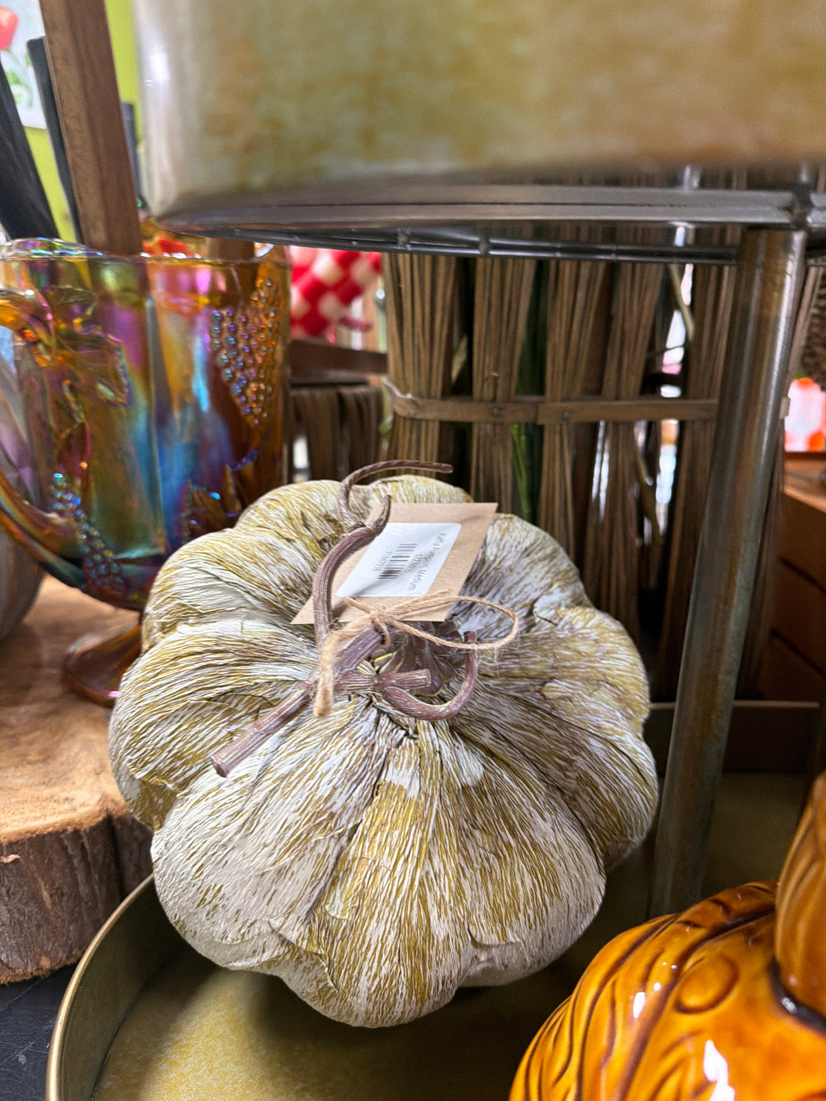 Raffia Pumpkin, Medium